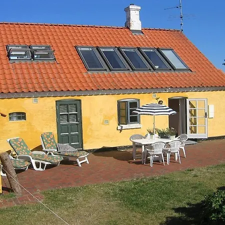 Five-bedroom Holiday Vestero With A Sauna 03 Semesterbostad *